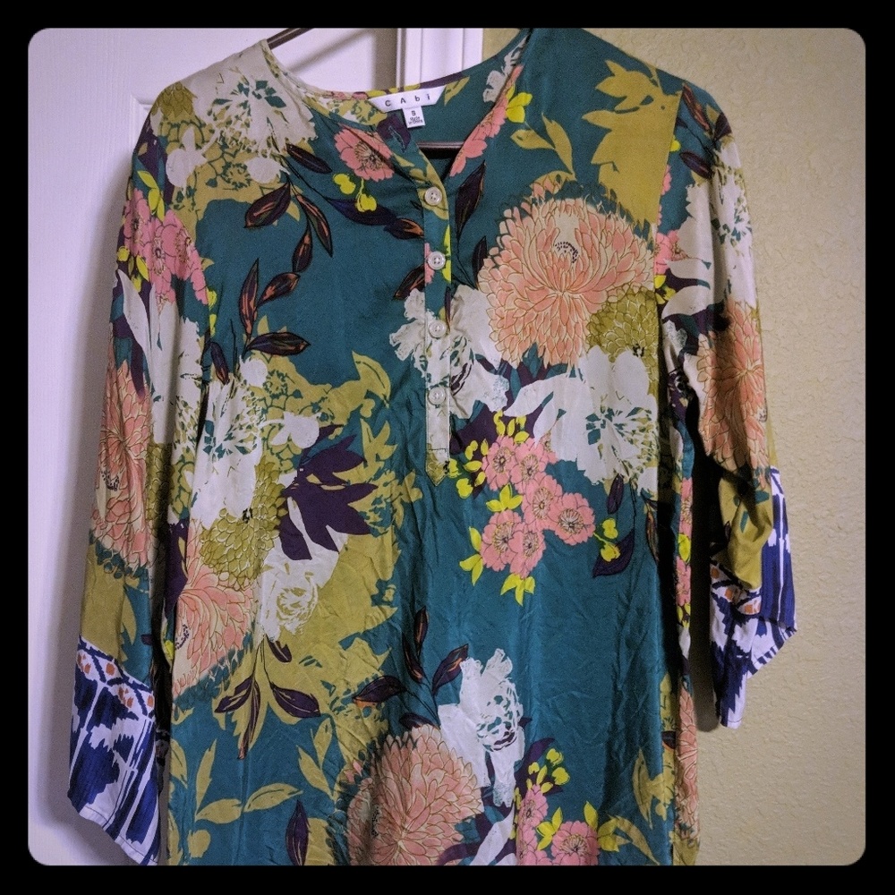 Size Small Cabi shirt